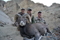 guided big horn sheep hunts, guided sheep hunting wyoming, outfitters wyoming, sheep hunts, ram hunts, hunting big horn sheep rams wy
